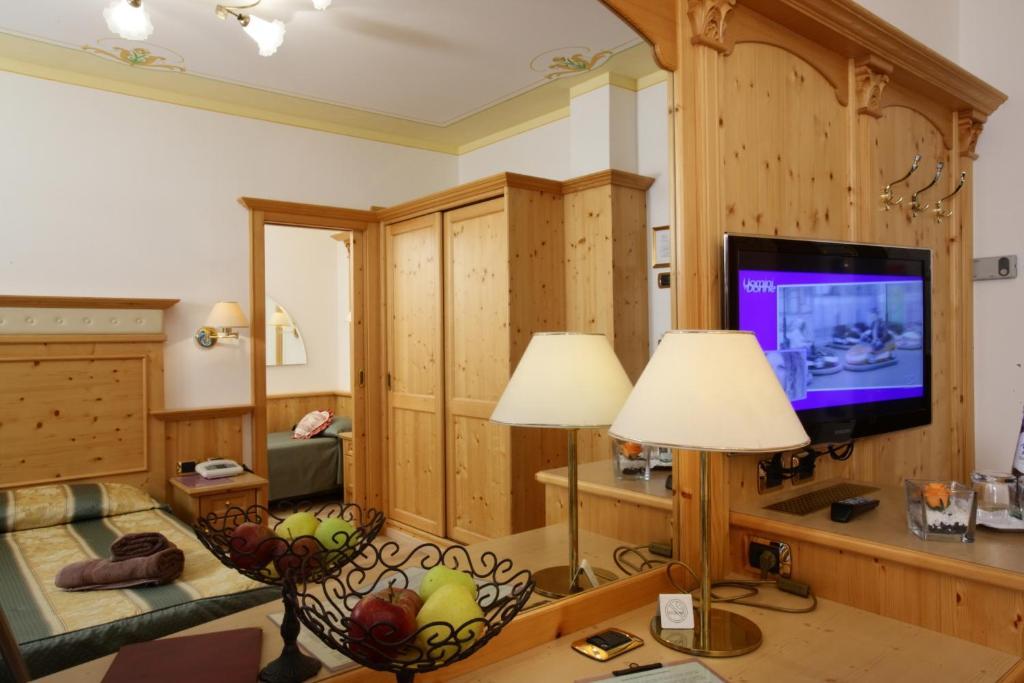 Alexander Hotel Alpine Wellness Dolomites Molveno Esterno foto