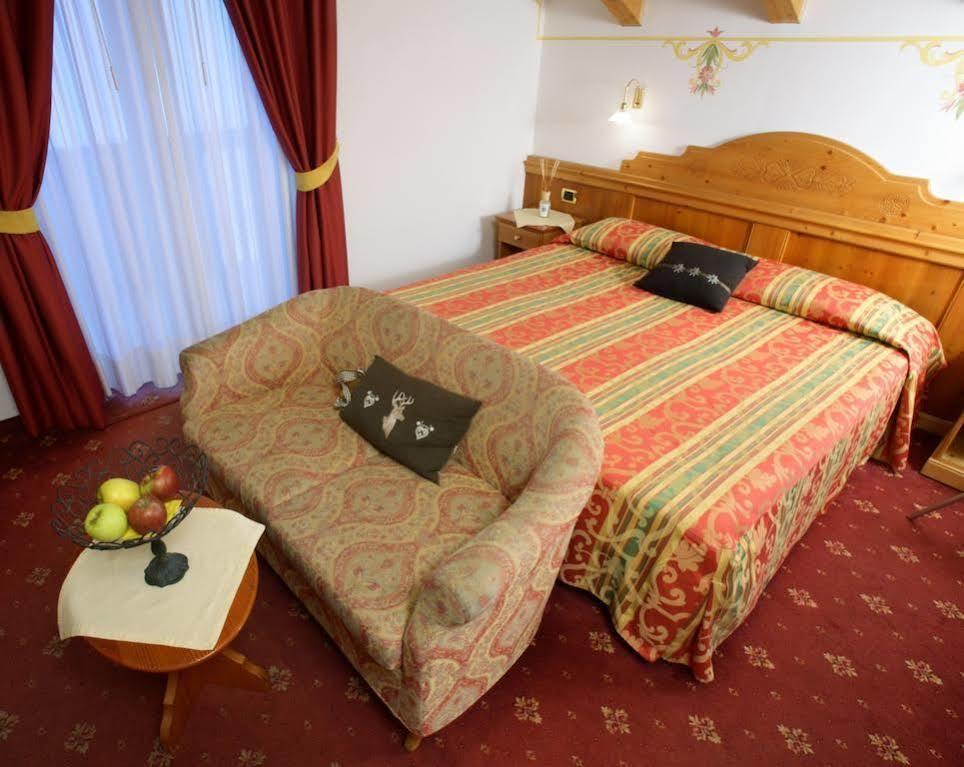 Alexander Hotel Alpine Wellness Dolomites Molveno Esterno foto