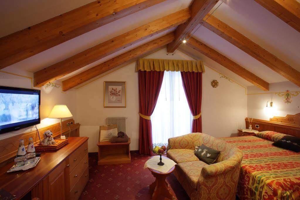 Alexander Hotel Alpine Wellness Dolomites Molveno Esterno foto