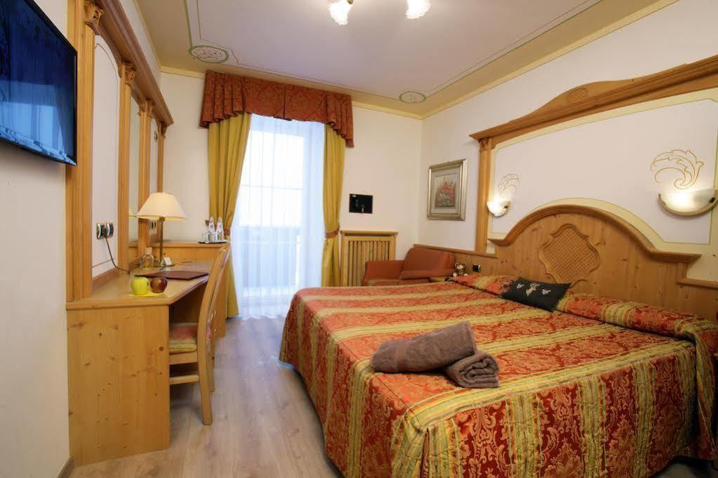 Alexander Hotel Alpine Wellness Dolomites Molveno Esterno foto